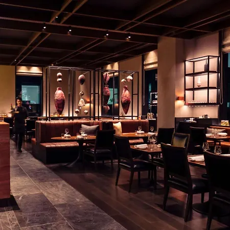 Next Hotel Melbourne, Curio Collection By Hilton-3