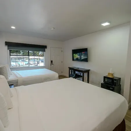 Monterey Surf Inn-2