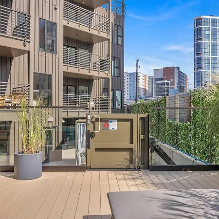 Honky Tonk Hideaway Walk To Broadway W Gym, Pool, Parking-3
