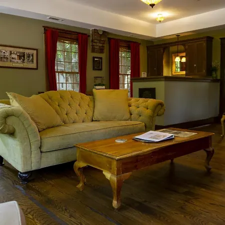 66 Center - Carriage House-3