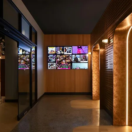 Moxy Montreal Downtown-3