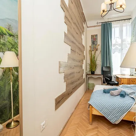 Acacia Private Rooms & Studios-2