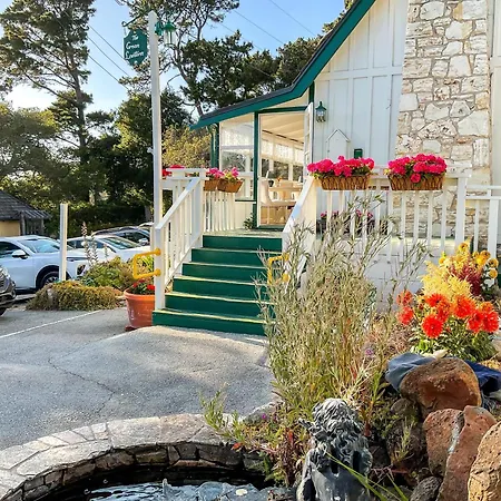 Carmel Green Lantern Inn-3