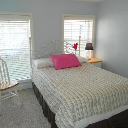 Delaware Avenue 16B-3