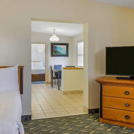 Travelodge By Wyndham Niagara Falls At The Falls-3