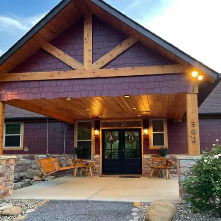 Holly Ridge Hideaway-2