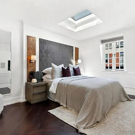 Little House In Mayfair-2
