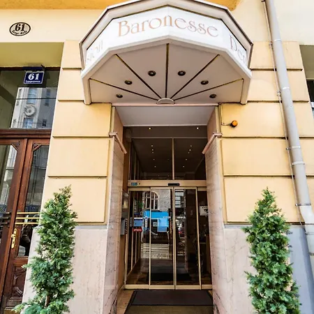 Hotel Pension Baronesse-3