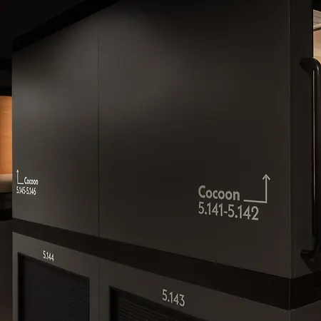 Zedwell Capsule Hotel Piccadilly Circus-2