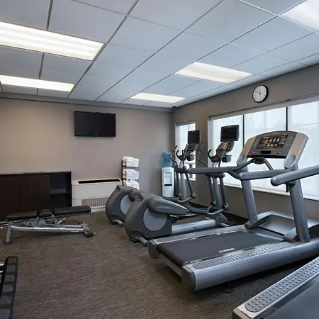 Courtyard By Marriott Omaha Aksarben Village-2