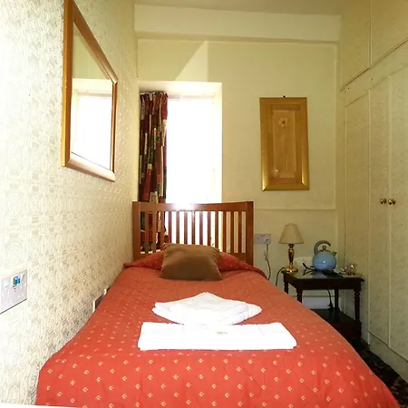 Averon Guest House-2