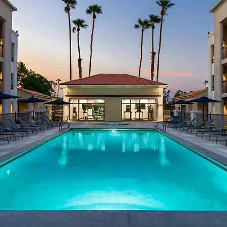 Courtyard By Marriott Palm Springs-3