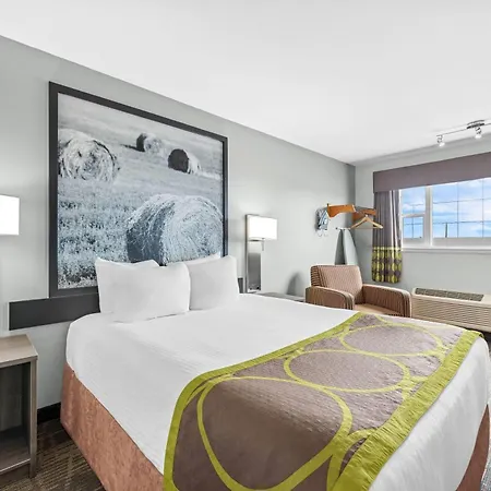 Super 8 By Wyndham Saskatoon Near Saskatoon Airport-3