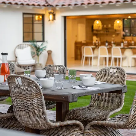 Casa De Tierra By Acme House Company-2