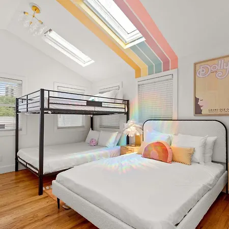 The Dolly House On Music Row - 7Br - Sleeps 22-2