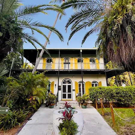 Golden Nugget At Scarlet Mango Inn Key West-3
