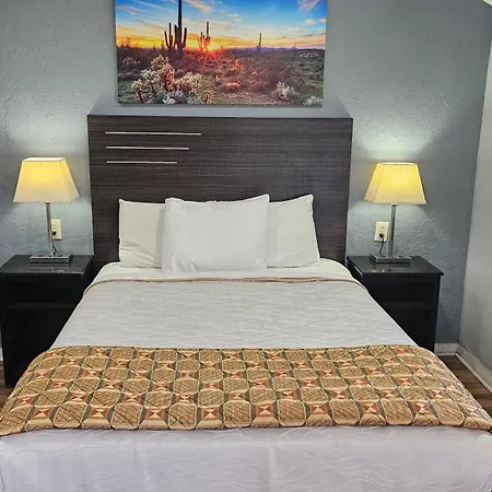 Travelers Inn-3