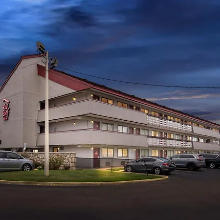 Red Roof Inn Jackson Downtown - Fairgrounds-3