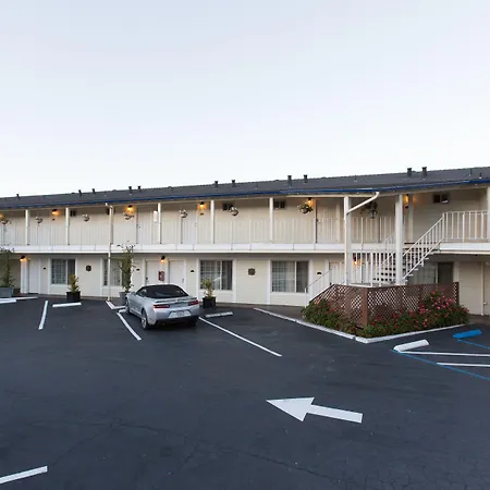 Inn By The Bay Monterey-2