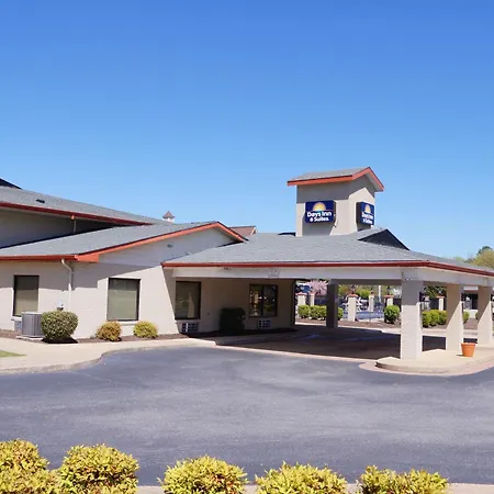 Days Inn & Suites By Wyndham Colonial-2