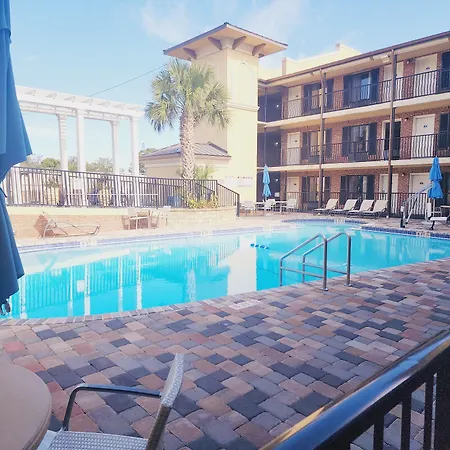 Days Inn By Wyndham Pensacola - Historic Downtown-2