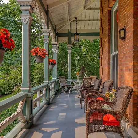 Hochelaga Inn-3