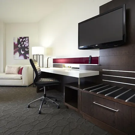 Delta Hotels By Marriott Montreal-3