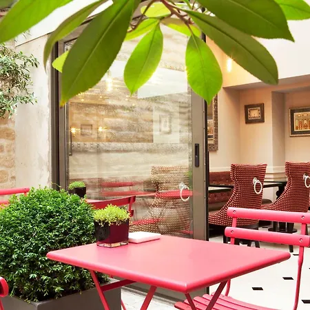 Hotel Des Comedies-3