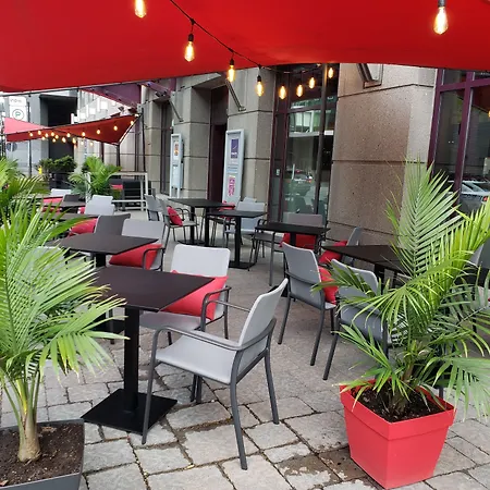 Novotel Montreal Center-3