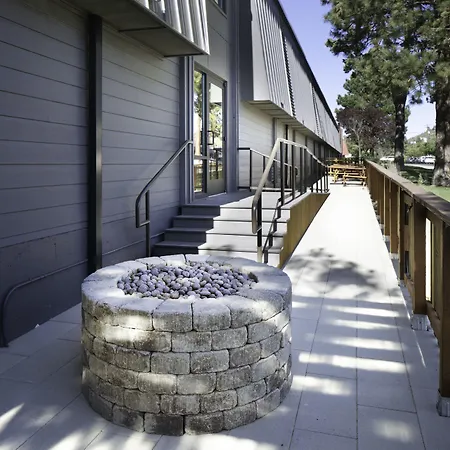 Waypoint Hotel-2