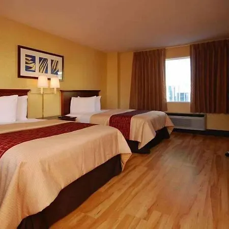 Baymont By Wyndham San Diego Downtown-3