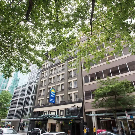 Days Inn By Wyndham Vancouver Downtown-3