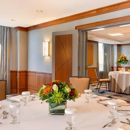 Doubletree By Hilton Toronto Downtown-3