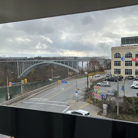 Travelodge By Wyndham Niagara Falls Fallsview-2
