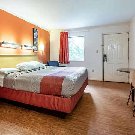 Motel 6-Gatlinburg, Tn - Smoky Mountains-3