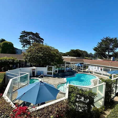 Monterey Bay Lodge-2