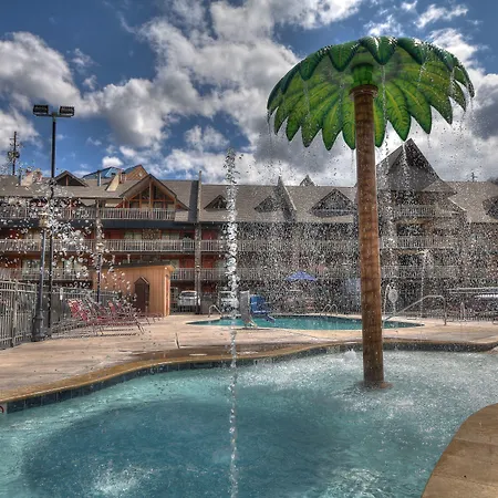 Crossroads Inn & Suites-2