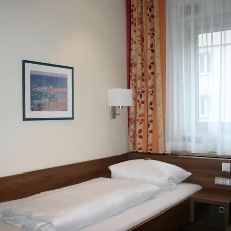 Hotel Hauser An Der Universitaet-3