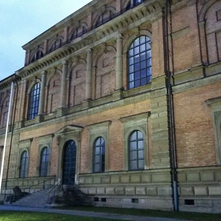 Hotel Hauser An Der Universitaet-2