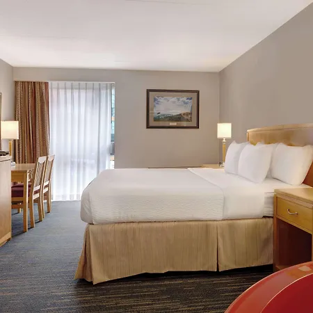 Days Inn By Wyndham Niagara Falls Near The Falls-3
