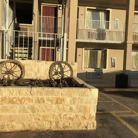 Super 8 By Wyndham San Antonio Pearl District Downtown-2