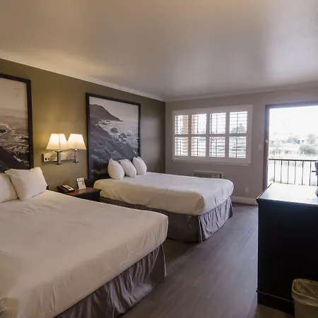 Super 8 By Wyndham Santa Cruz Beach-2