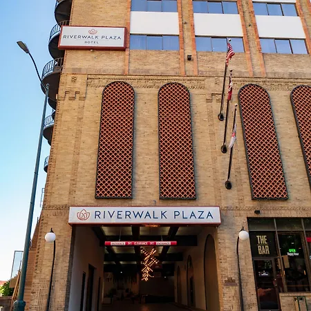 Riverwalk Plaza Hotel-3