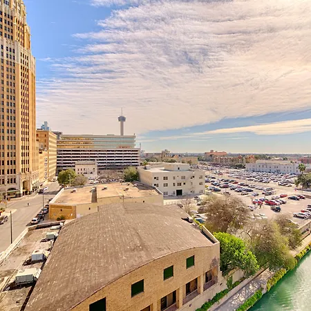 Riverwalk Plaza Hotel-2