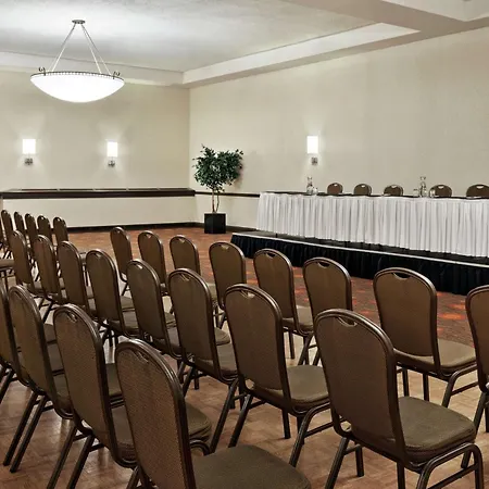 Hilton Garden Inn Saskatoon Downtown-3