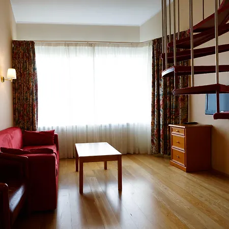 Fosshotel Rauthara-2