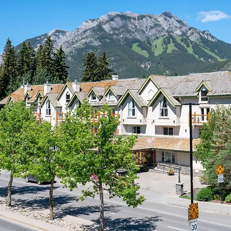 The Rundlestone Lodge-3