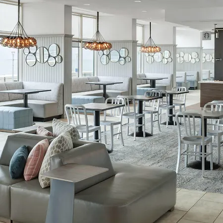Courtyard By Marriott Virginia Beach Oceanfront North 37Th Street-3