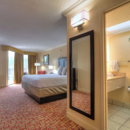 Edgewater Hotel And Conference Center-3