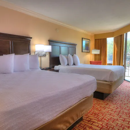 Edgewater Hotel And Conference Center-3